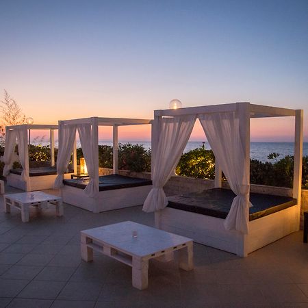 Hotel Riva Del Sole Giovinazzo Bagian luar foto