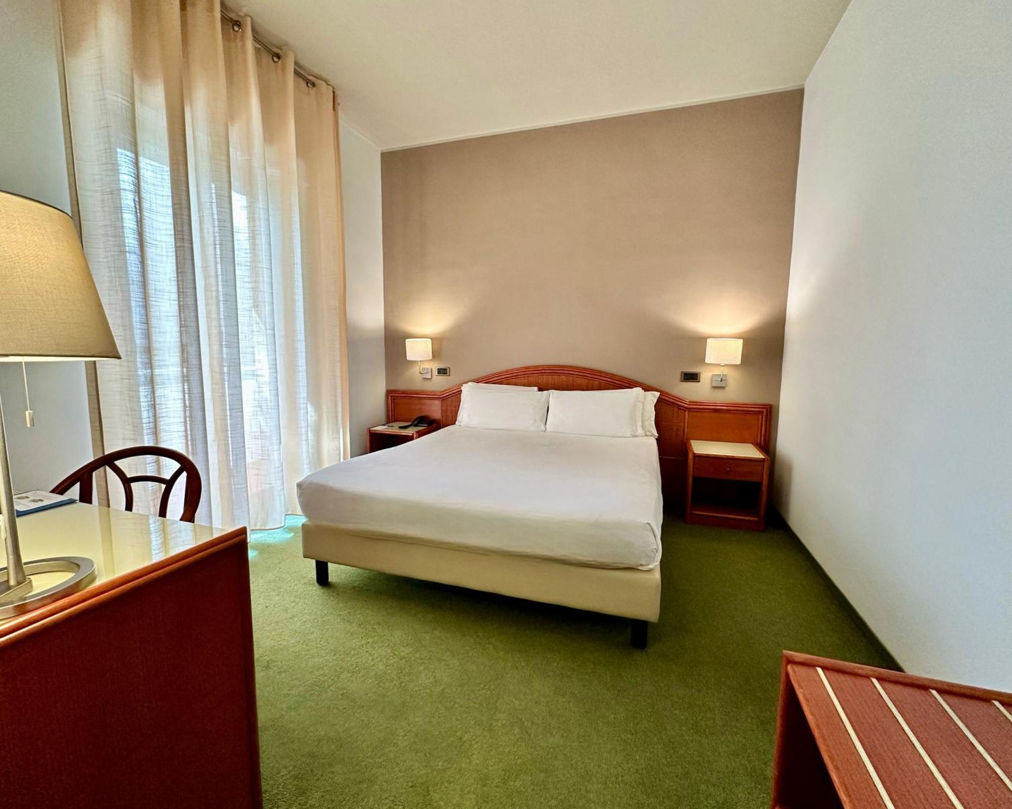 Hotel Riva Del Sole Giovinazzo Bagian luar foto