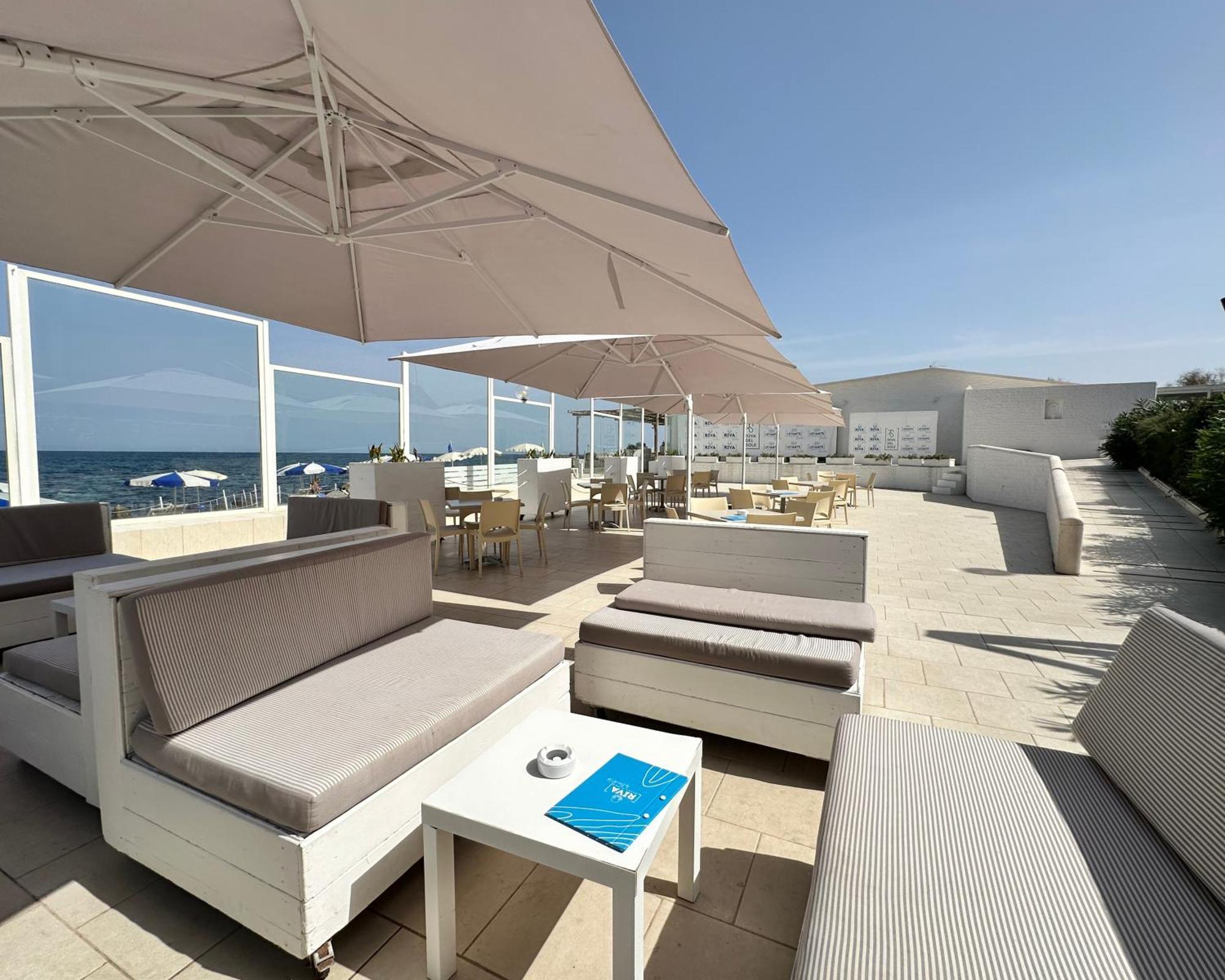 Hotel Riva Del Sole Giovinazzo Bagian luar foto