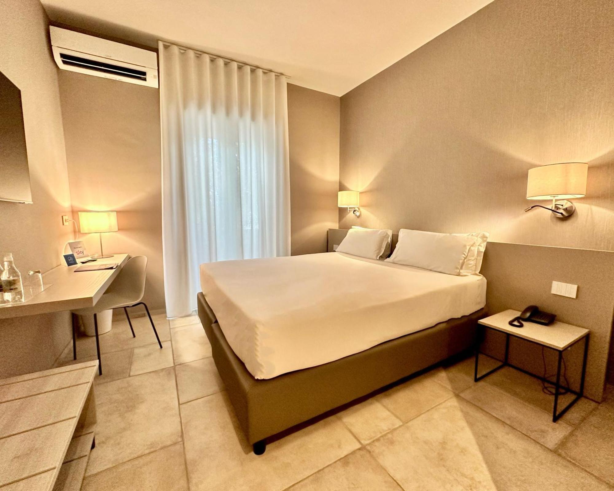 Hotel Riva Del Sole Giovinazzo Bagian luar foto