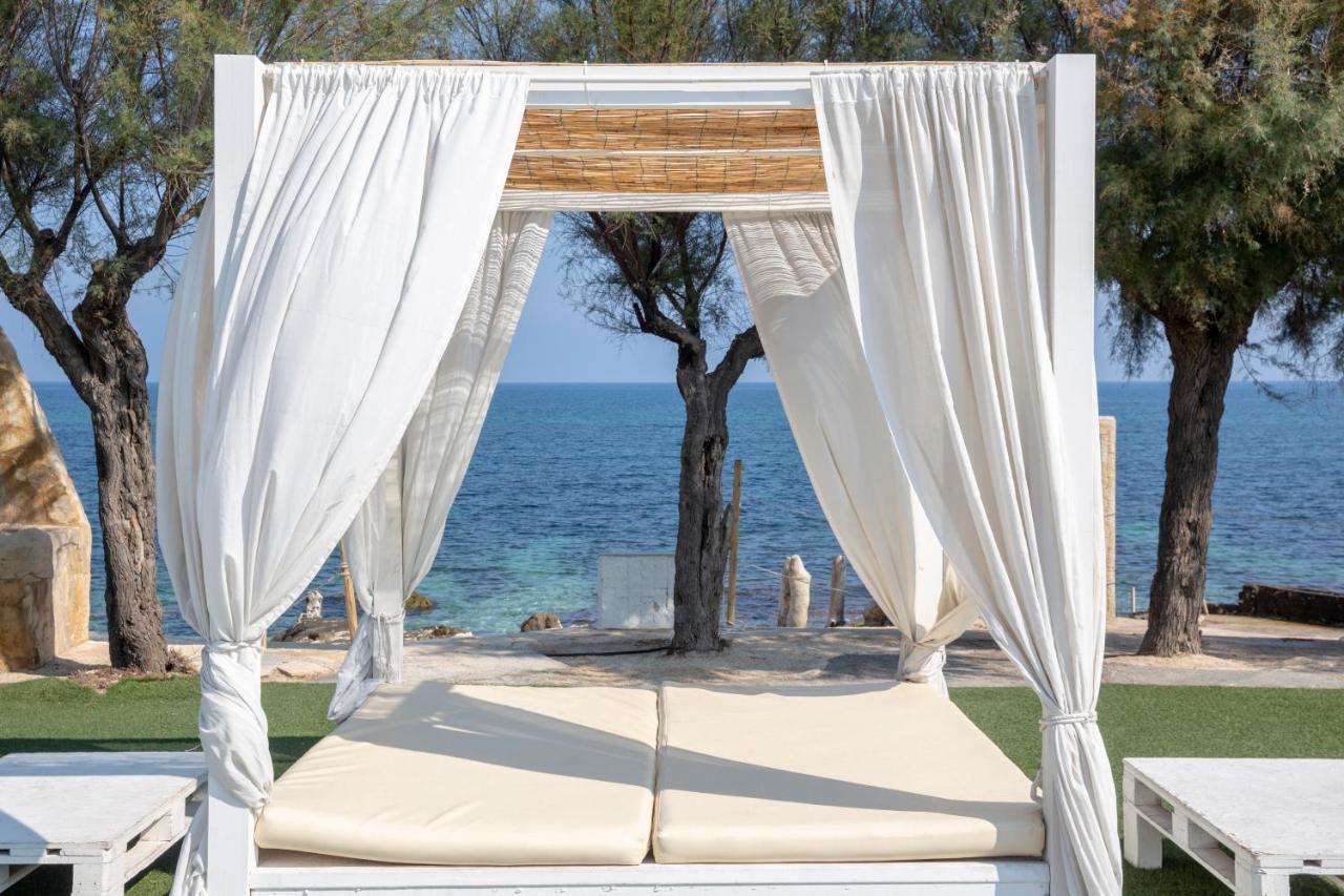 Hotel Riva Del Sole Giovinazzo Bagian luar foto